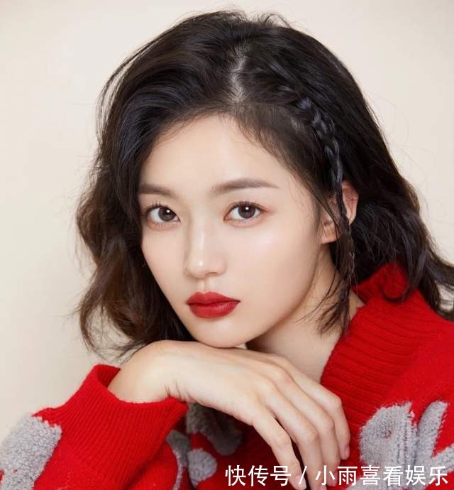 脸型|方脸别乱剪头发,这样做显脸小还减龄,氛围美女的气质直接拉满