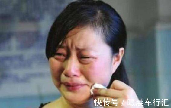 老人|4岁女儿独睡2米大床,却和妈妈说“好挤”,宝妈查看监控后泪目