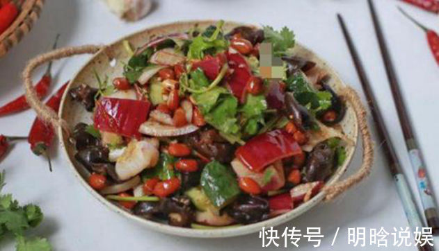 白玉菇|美食推荐洋葱大拌菜，白玉菇炒青菜，香芹炒粉丝，五香排骨