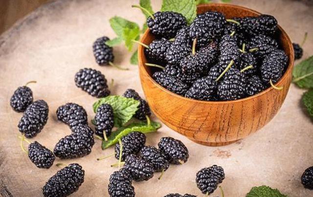 桑葚|睡不好是心火旺，入睡难是肝郁结，建议常吃这5物，或可有助睡眠