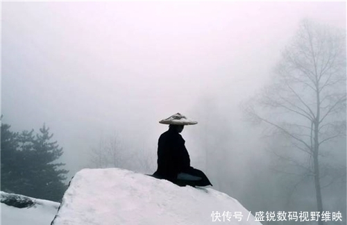 终南山“隐士”：万人隐居的背后是逃避工作，一场大雪就现出原形