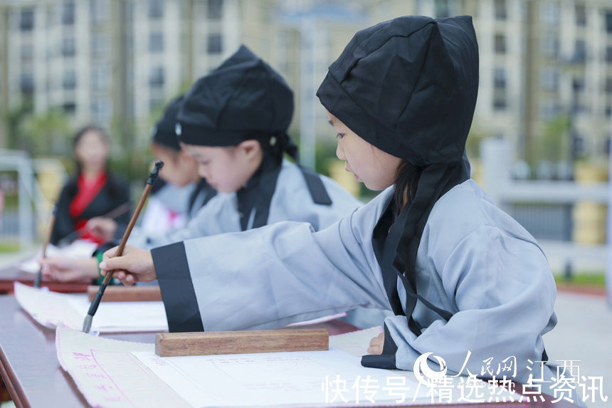 江西$江西吉州区：开笔明礼 启蒙人生