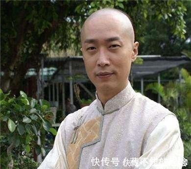 官员$蒲松龄为一官员写对联,上联:一二三四五六七,下联让人拍案叫绝