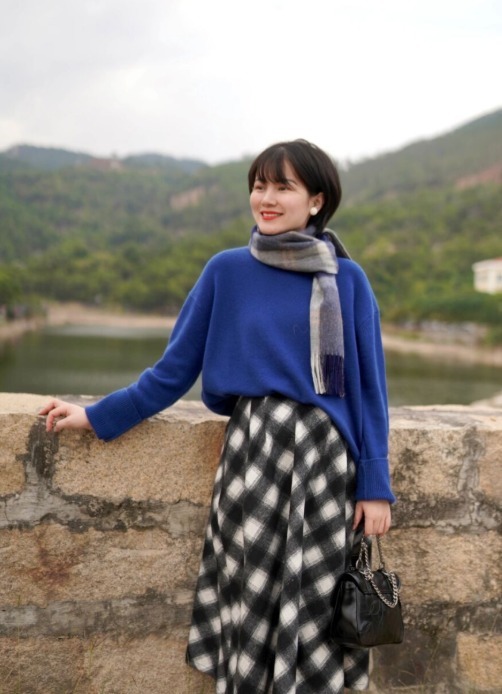 博主|入冬后的高级感从何而来?靠一件“针织衫”就可以搞定,时髦大气