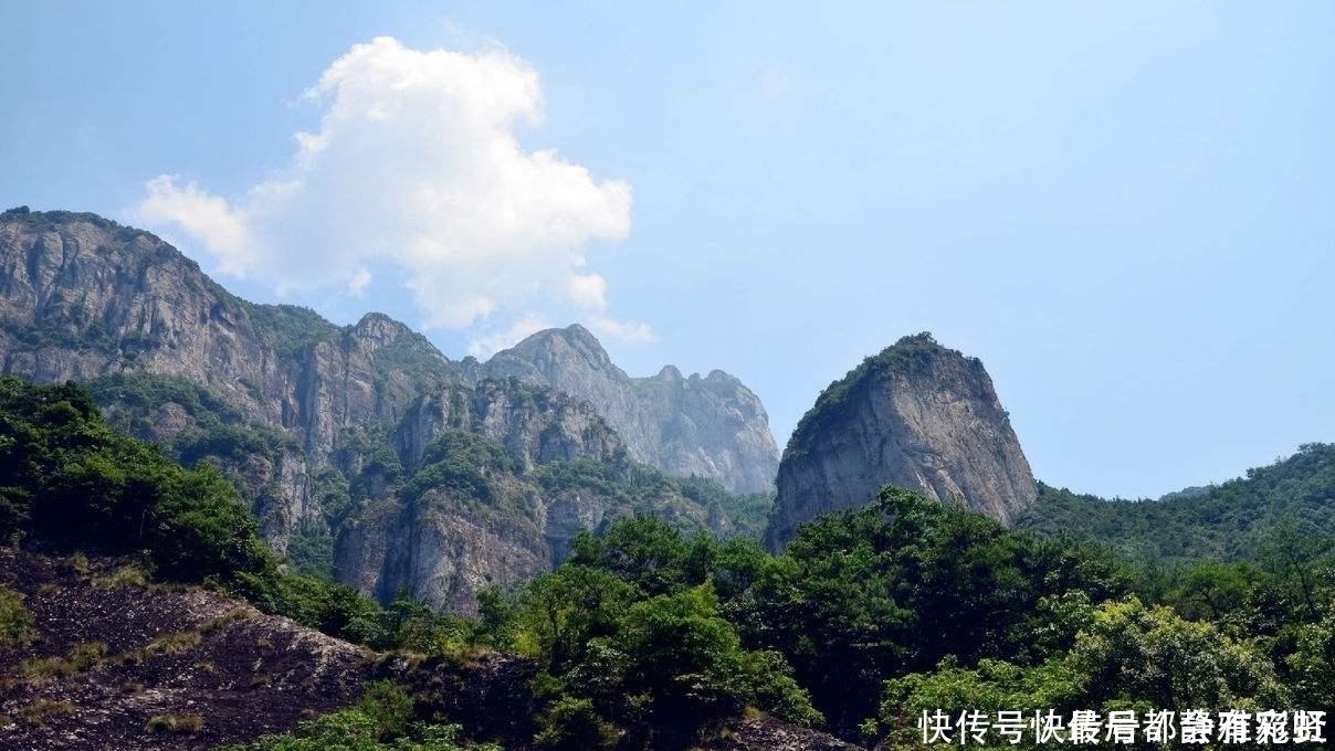 诗人$王勃和王维都是天才诗人,各写下一首《山中》,千百年来高下难分