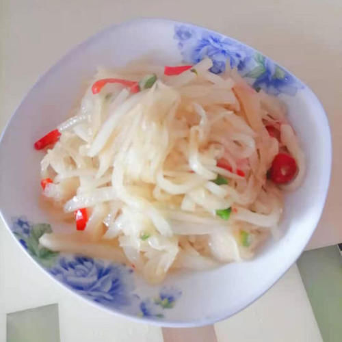 素炒萝卜丝，用简单食材做出好吃的美味