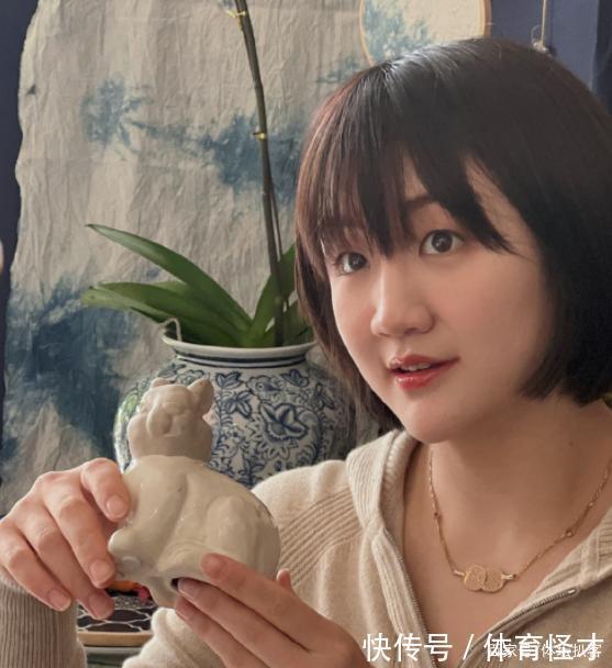 孙颖莎|陈梦晒绝美照片!28岁国乒世界第一颜值高,肤白貌美,胃口也好