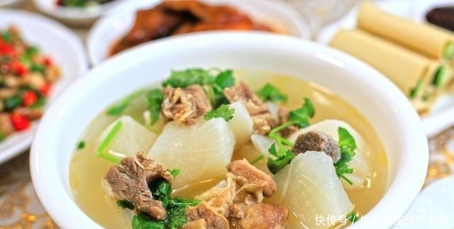 过后|大雪节气过后,炖菜更受欢迎,炖上一锅超暖胃,一碗米饭都不够吃