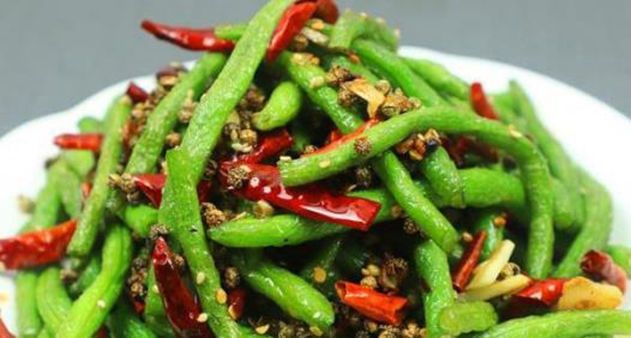四季豆|美食推荐：红烧牛肉土豆，蚝油丝瓜，干煸四季豆，五香鳝段的做法