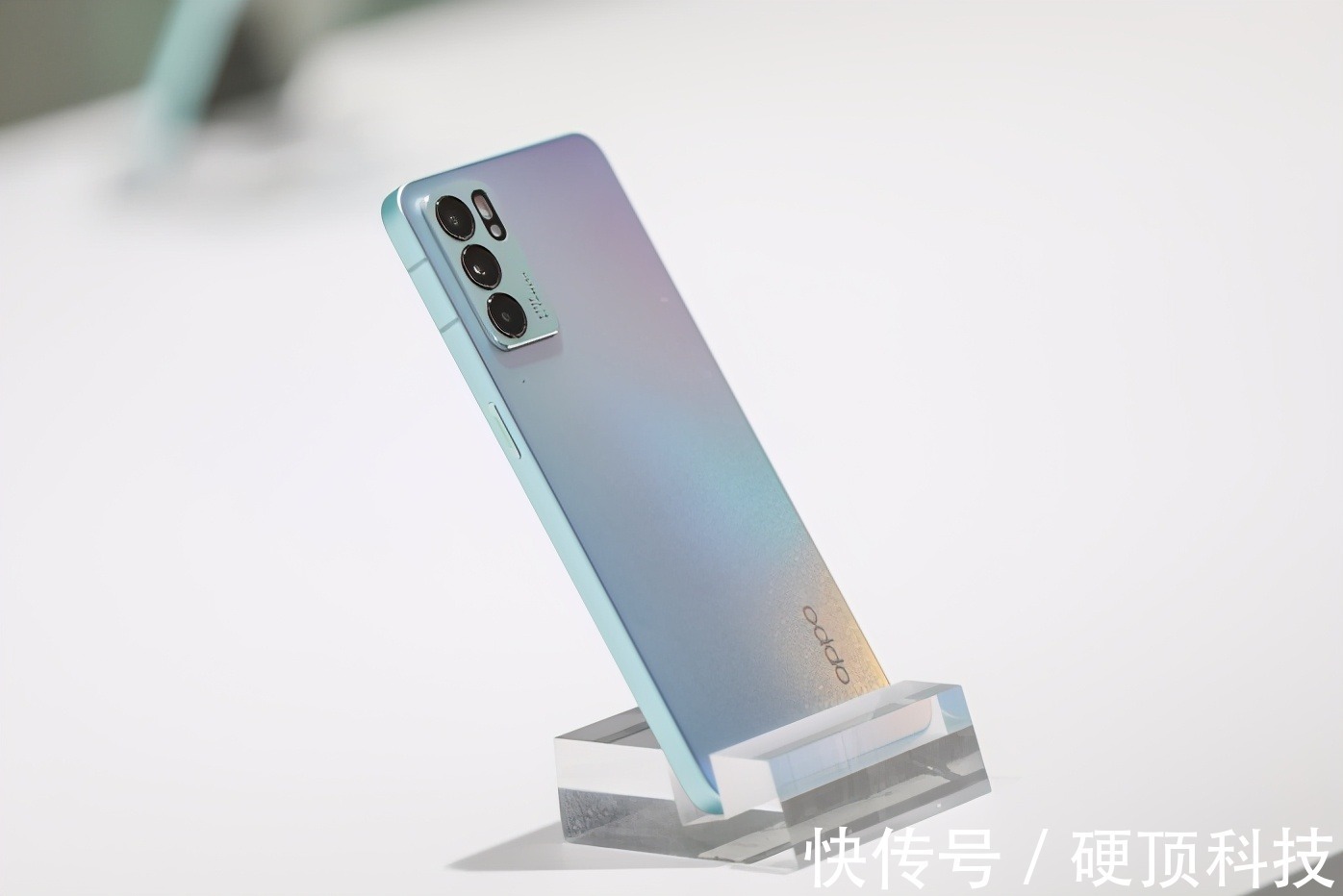 OPPO|超强黑马诞生！Q3季度中国智能手机销量排名出炉，OPPO登顶