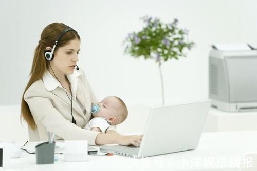 四胞胎|候诊室里的四胞胎孕妇：如此奋力，却只为生一个男孩