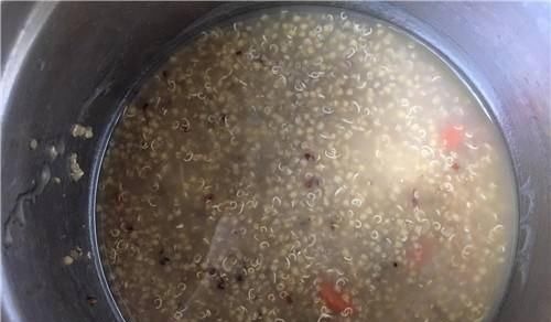 藜麦|它做主食,一碗等于慢跑1小时,双重燃脂暴瘦10斤,衣服大一号