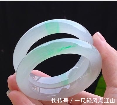 翡翠手镯 一般冰种玉镯子的价位