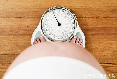 女人绝经|绝经后的女人，多吃3物，做好5点，助你保养卵巢，抗衰防老