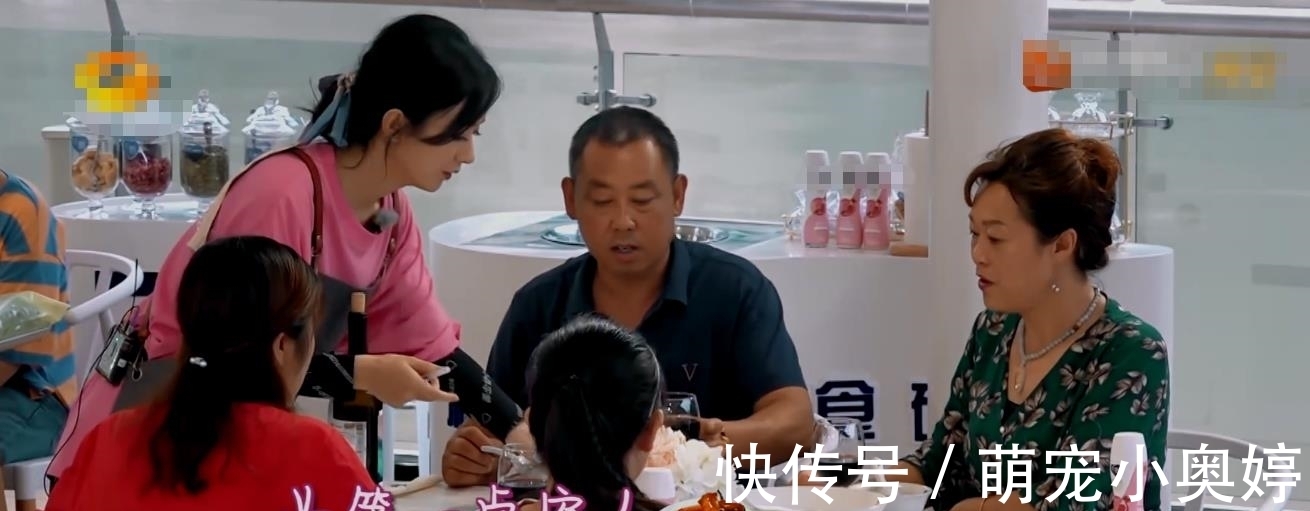 中餐廳|《中餐廳》張亮做糖醋排骨!卻被顧客表情露餡?網(wǎng)友:不好吃直說!