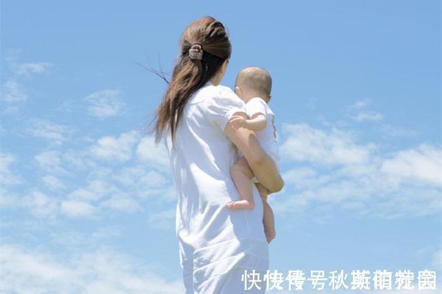 出差|宝妈出差一个月,再见时15个月娃的反应走红,激动成“表情包”