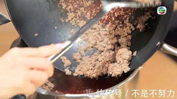 节目|夸张!TVB人气女星美食节目用40个番茄做茄牛汤,网友太浪费