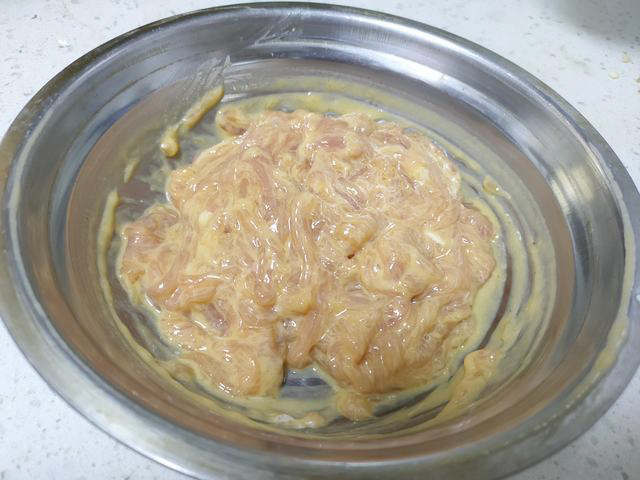 1分钟学会经典家常菜，香辣美味，肉丝滑嫩，一大盘不够吃