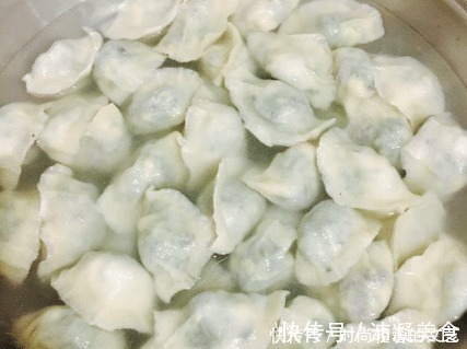 秋天，此菜要多吃，包饺子最好吃，比韭菜鲜比萝卜香，越吃越过瘾