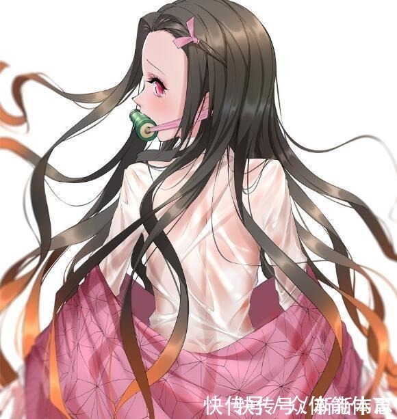 漫迷|炭治郎的背箱像个房间,祢豆子躺在沙发看电视,亮瞎漫迷的眼睛!