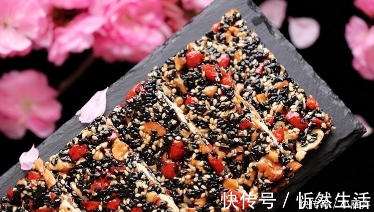 芝麻糖|它是“穷人的阿胶”,一斤十几块钱,隔三差五吃,气血两旺显年轻