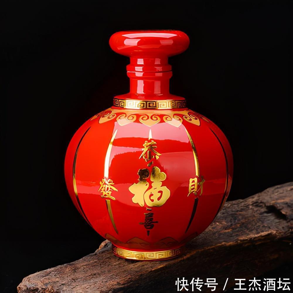 存酒|为何喜用陶瓷酒坛存酒?分析瓷坛存酒的利与弊,主要有这几点