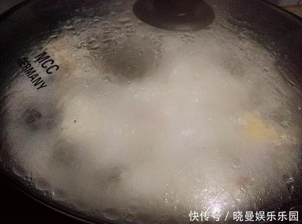  鱼头|不管炖什么鱼汤，最忌讳加“它”！许多人做错，难怪鱼汤不白还腥