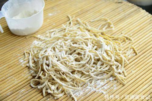 血糖“超标”有哪些表现?若2处发痒最明显,可能提示血糖高了!