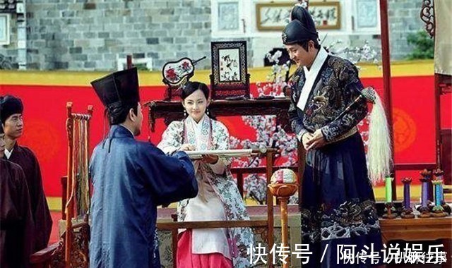 历朝历代#为何古代没有人伪造圣旨?只要看看上面的第一个字,就知道有多难