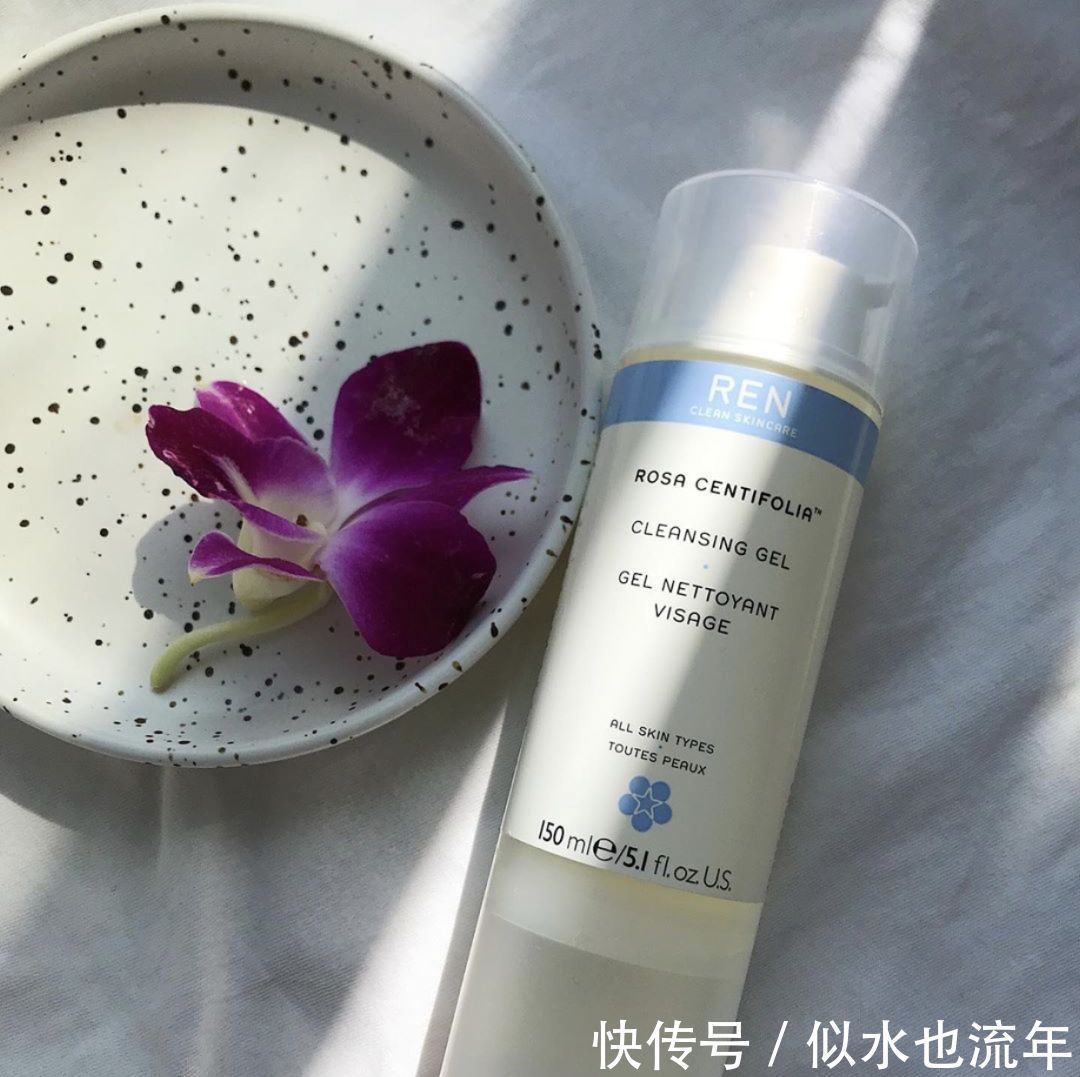 ch洗面奶推荐:不仅能够温和洁净而且温润滋养还可以修复皮脂膜