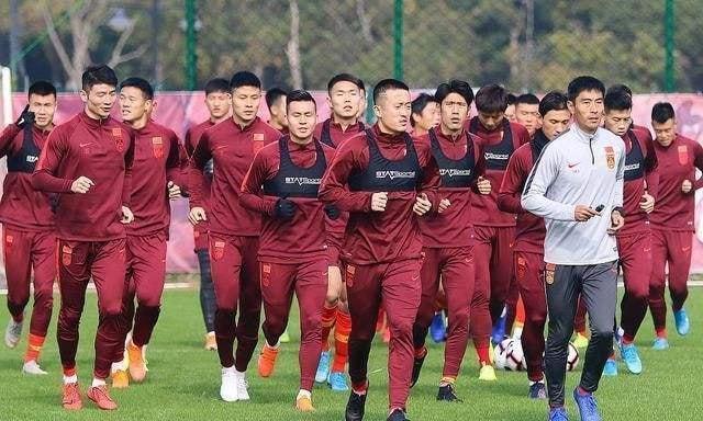 中国足协|凌晨1点!国足传来好消息:中超球队做出重要决定,球迷纷纷点赞