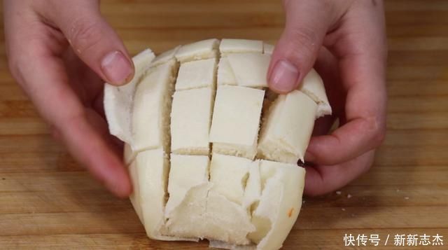贫穷限制了我的想象,馒头这样吃真高级,比披萨还香,做法还简单