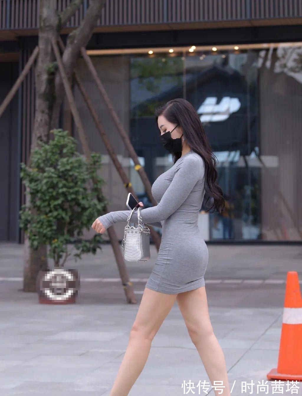 大长腿 微胖女生穿什么都美,搭配长款连衣裙,提升气质还有女人味