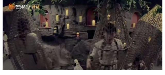 成员们|《密室大逃脱》邓伦怂到卖萌，黄明昊抓鸡有阴影，解密游戏太刺激