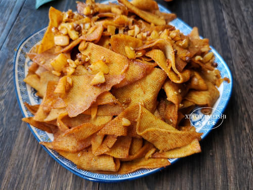 解馋|3块钱豆皮做的小零食，全家吃得好欢喜，老公：比肉还香，解馋！