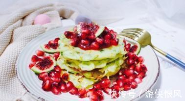 土豆搭配西葫芦,来一份好吃的早餐饼,方便还省事