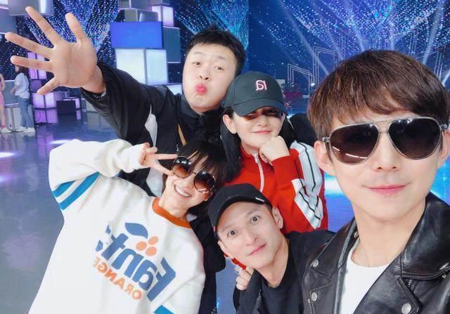 曝《快樂(lè)大本營(yíng)》將無(wú)限期停播,何炅將辭職知情人發(fā)聲辟謠