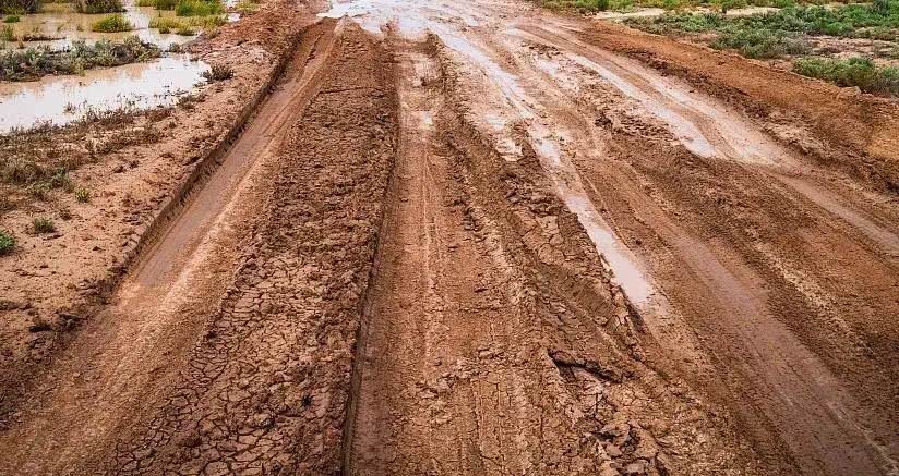 没有柏油路，雨天的长安城会泥泞不堪吗？