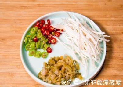 好吃|几分钟就搞定的鲜虾面，作为早餐营养又好吃，做法还简单