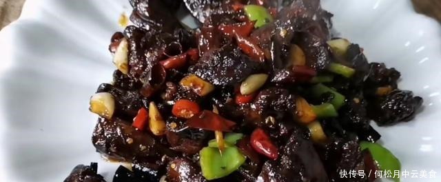学会一招,做出的鸡肝香辣可口,开胃下饭,不输饭店