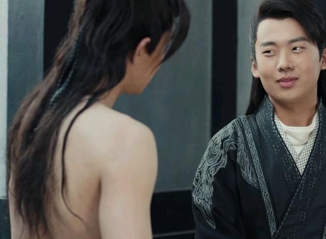 《赘婿》:郭麒麟逃跑被陈凡抓包,表情“娇羞”?奇怪的CP增加了