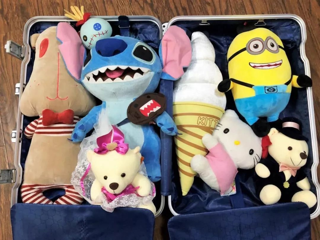 哆啦被巴彦淖尔父母塞满的行李箱，都装了啥