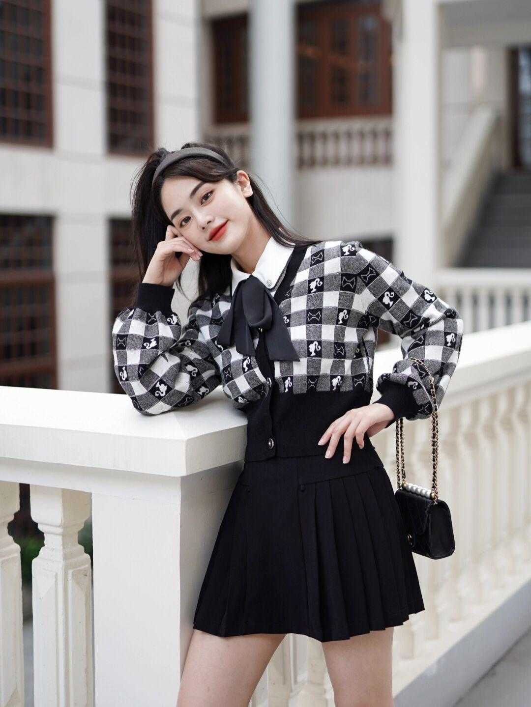 衣领|初春穿搭别错过黑白配,跟着博主这样穿,真的美极了