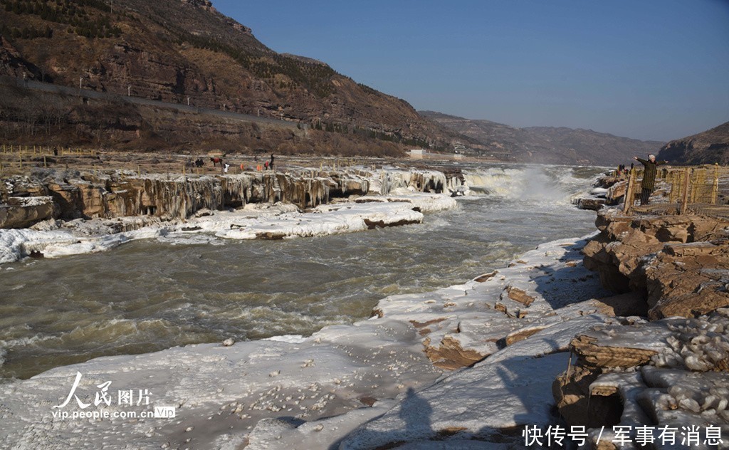 黄河壶口瀑布|山西吉县：黄河壶口瀑布现“流凌叉桥”景观