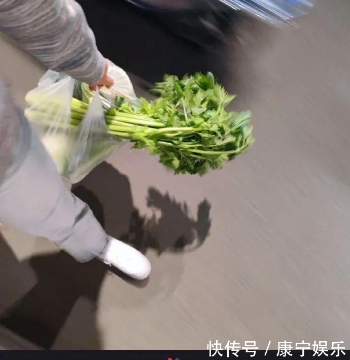 |搞笑趣图:妹纸们玩的很嗨呀,我可以加入么