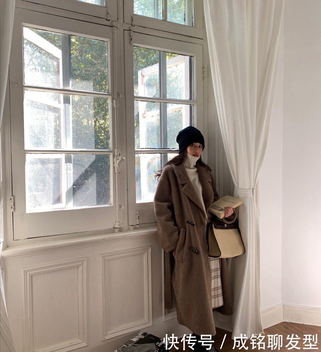 大衣|黑色大衣已经失宠,今年流行这三种颜色的大衣,减龄时髦又百搭