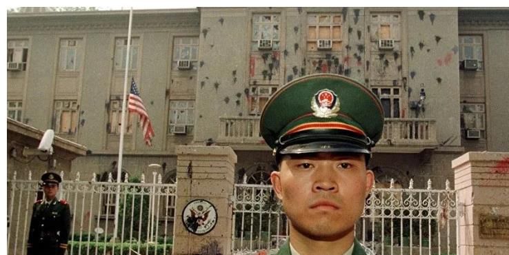 东方|大使馆在20年前惨遭轰炸，为何不还击？美军幡然醒悟：东方智慧