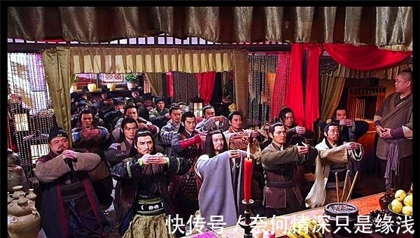 江都@隋末忠臣,虽被瓦岗军所擒,却宁死不降,因怒骂翟让而被乱刀斩杀