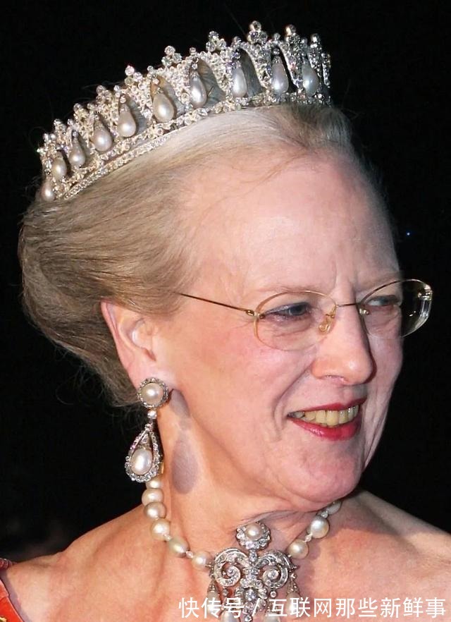 最爱 那么重的耳环为什么却成为了王室女性的最爱!