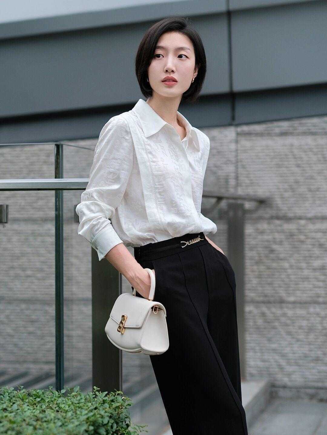 字裙|衬衫的“高级穿法”是这样的,优雅干练又有气场,实用又时髦